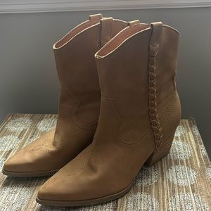 Dolce Vita Koolson Women's boots size 10
